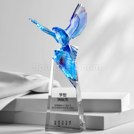 禮品訂造老鷹琉璃水晶獎座紀念品
